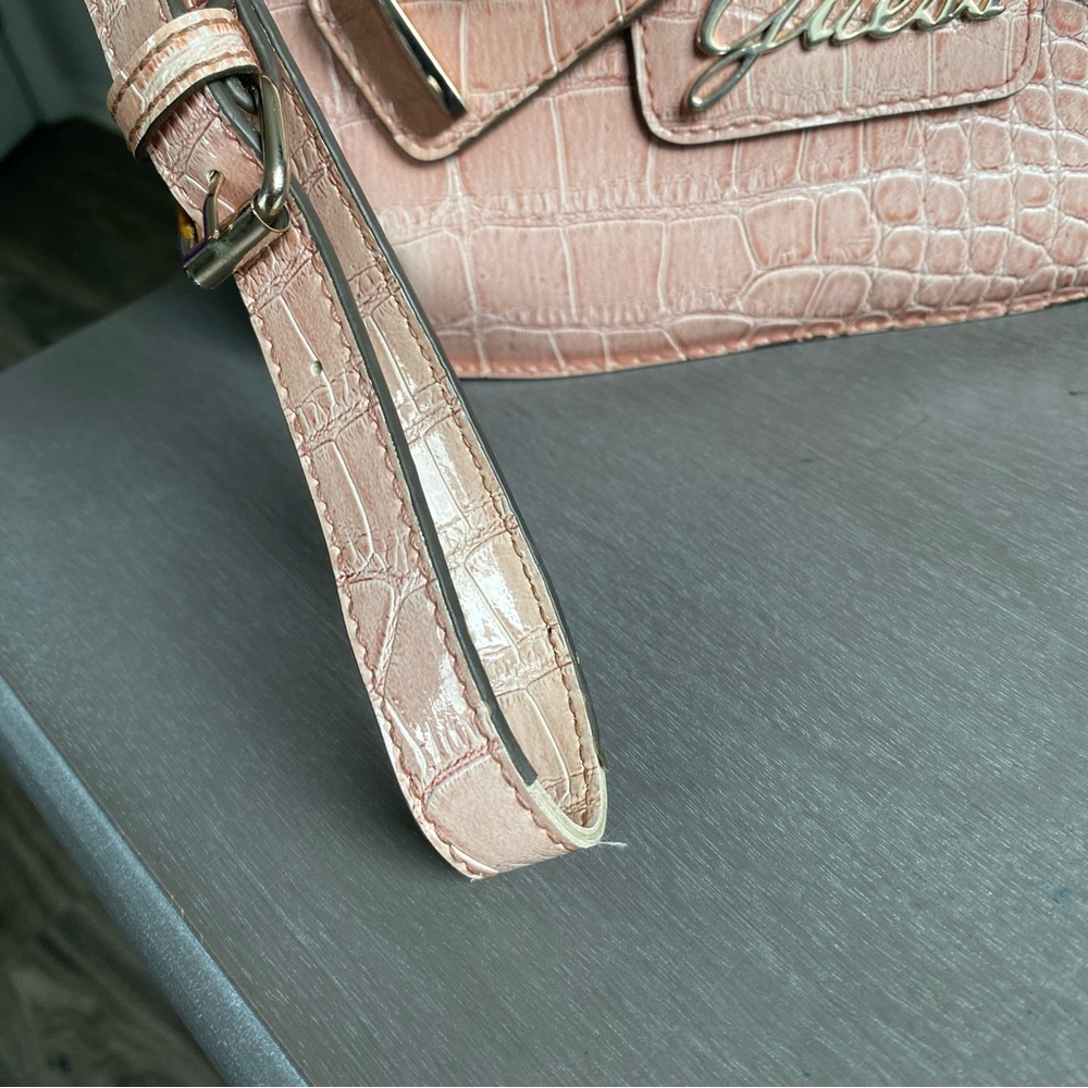 Y2K Guess Pink Croc Bow Wristlet - Picture 4 of 7